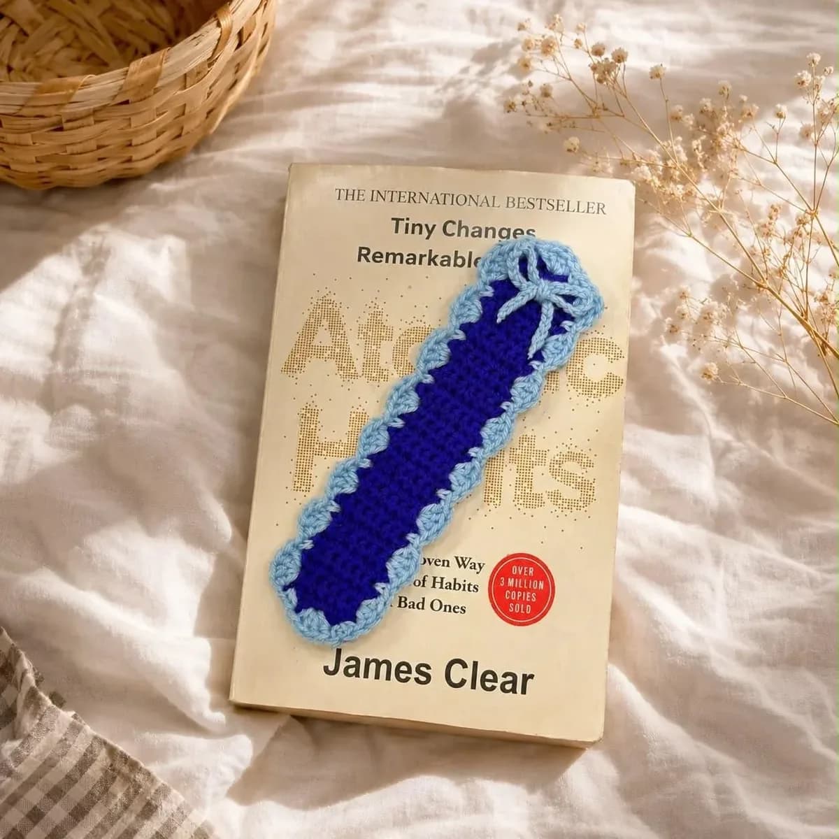 Crochet Floral Bookmark — Blue — photo 1